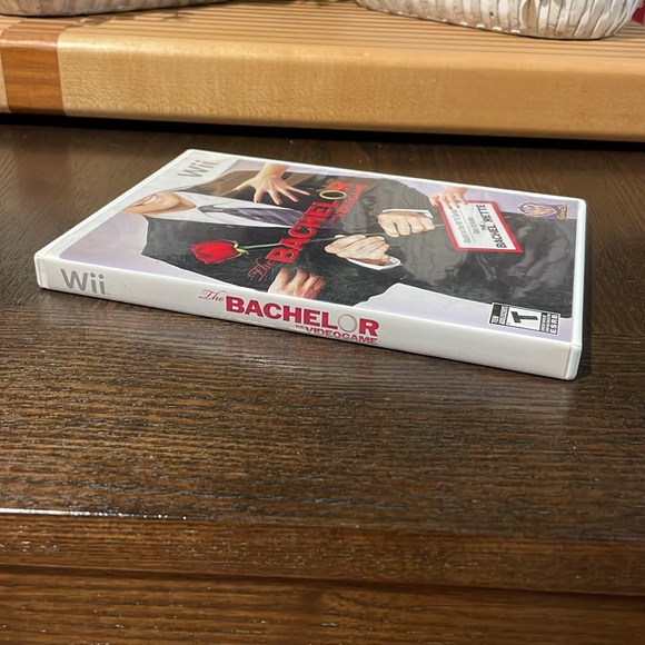 Wii Video Game TV Series Warner Bros Bachelor & Bachelorette - Picture 5 of 5